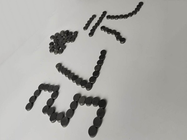 弘元超硬材料定制生產(chǎn)各種規(guī)格型號金剛石復合片